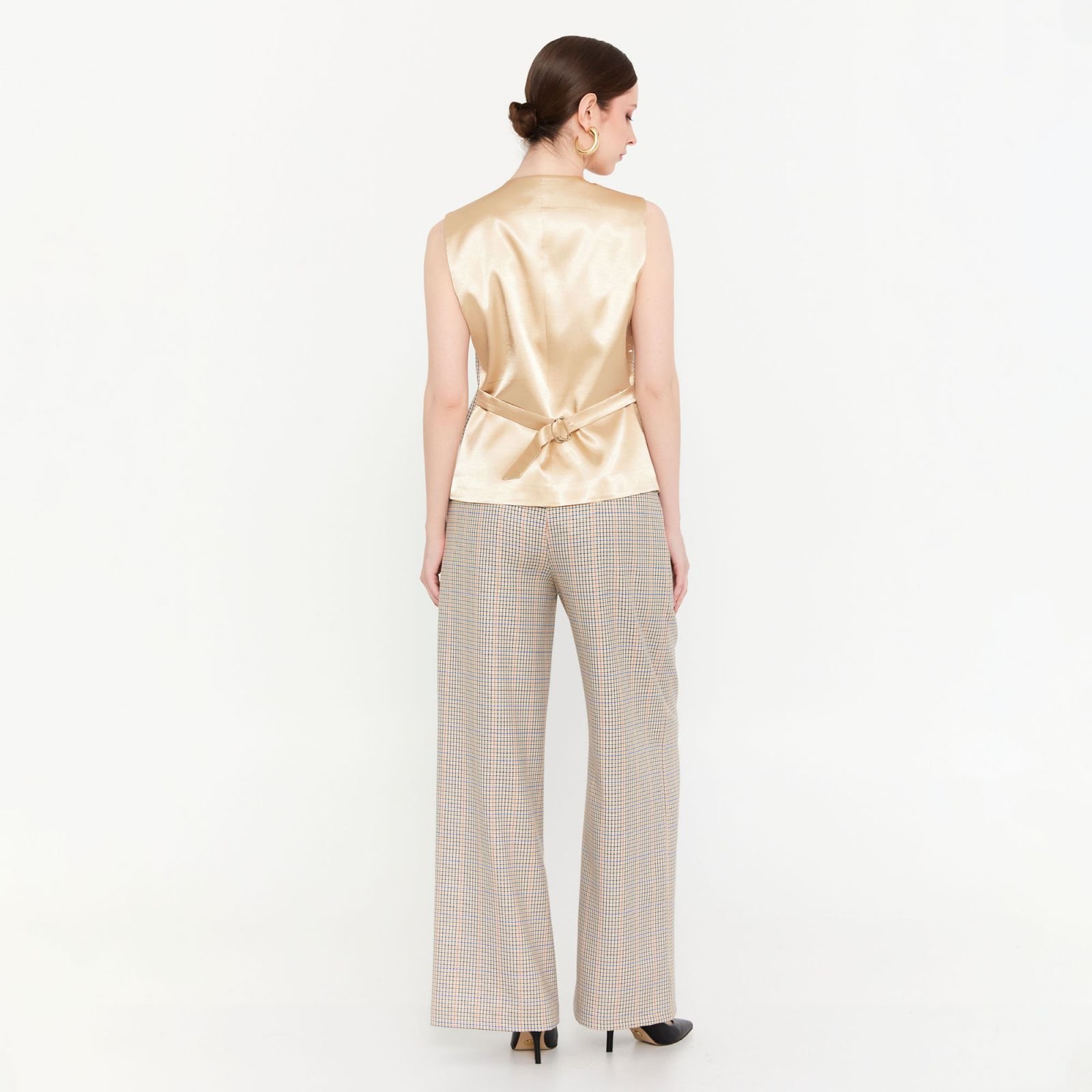 Sandstone Sovereign Suit