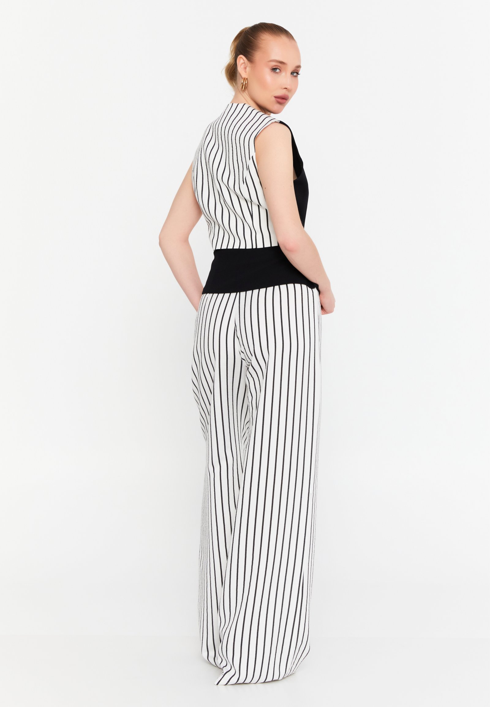 Monarch Pinstripe Set